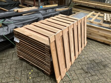  Hardhouten plankenscherm 17 planks 90x180cm