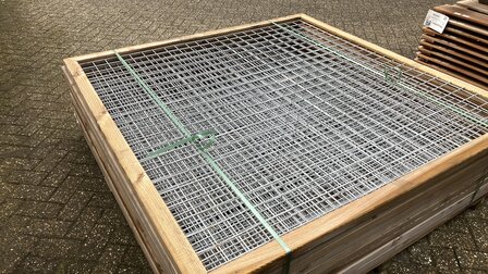 Grenen betonijzertrellis met maas 7,5 x 7,5 cm