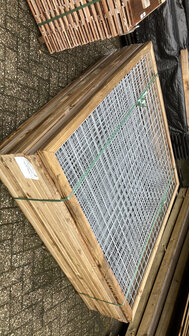 Grenen betonijzertrellis met maas 7,5 x 7,5 cm