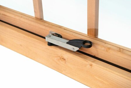 Douglas uitzetraam 90 x 70 cm met dubbel glas