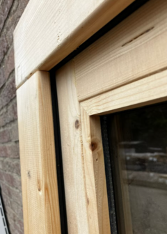 Dubbel uitzetraam vuren met dubbel glas 112x120.5